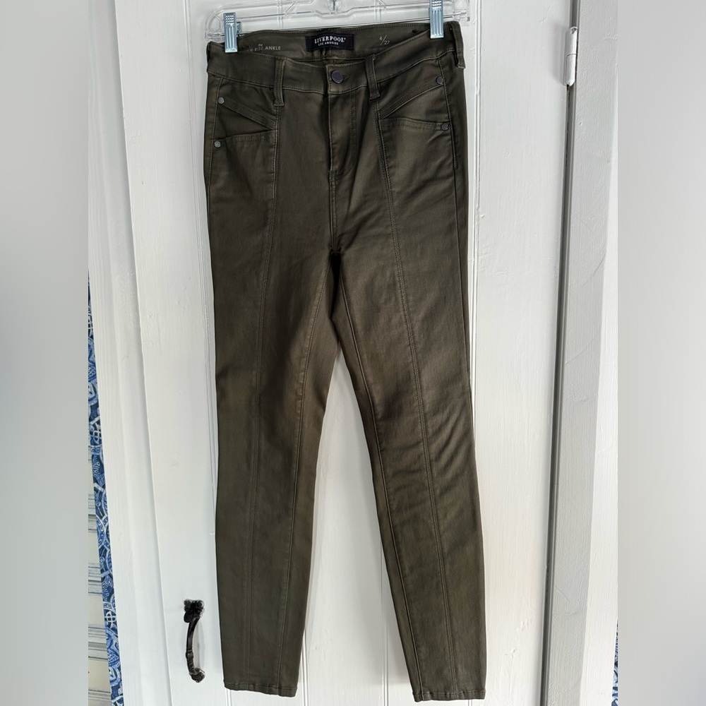 Liverpool “The High Rise Skinny” olive green luxe coated jeans, Size 4/27